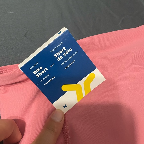 Old Navy Biker Shorts NWT - Picture 2 of 3